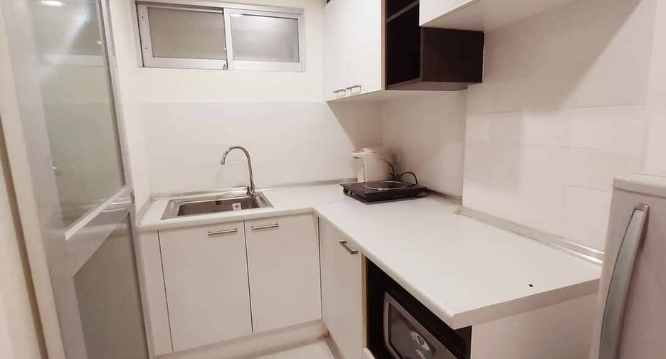 For rent 1 bed condo in Huai Khwang, Bangkok