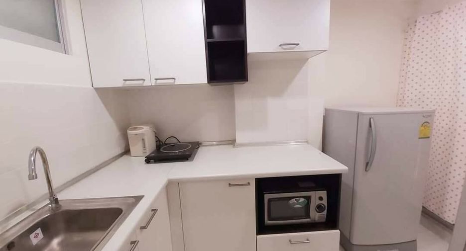 For rent 1 bed condo in Huai Khwang, Bangkok