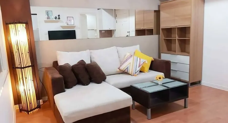 For rent 1 bed condo in Huai Khwang, Bangkok