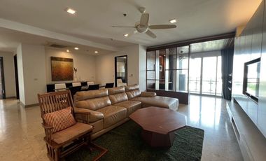 For rent 3 bed condo in Khlong Toei, Bangkok