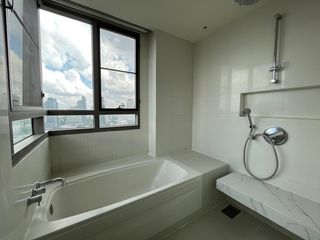 For rent 2 Beds condo in Khlong Toei, Bangkok