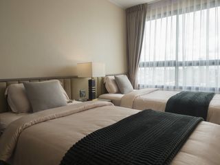 For rent 3 Beds condo in Phra Khanong, Bangkok