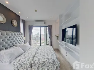 For sale 2 Beds condo in Huai Khwang, Bangkok