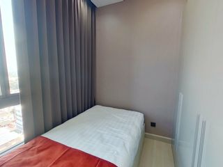 For sale 2 bed condo in Phaya Thai, Bangkok