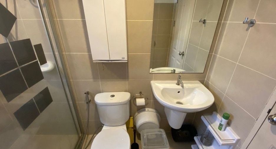 For rent 1 bed condo in Huai Khwang, Bangkok