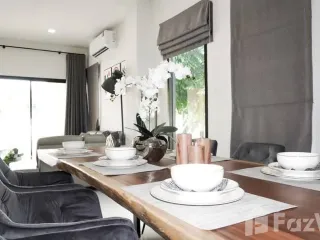 For sale 4 bed townhouse in East Pattaya, Pattaya