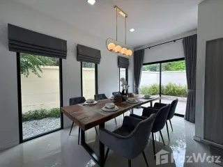 For sale 4 bed townhouse in East Pattaya, Pattaya