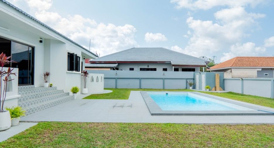 Haus zum Kauf mit 3 Zimmer in Bang Saray, Pattaya