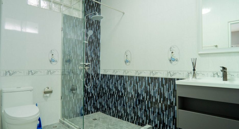 Haus zum Kauf mit 3 Zimmer in Bang Saray, Pattaya