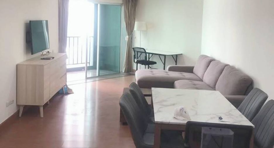 For rent 3 bed condo in Huai Khwang, Bangkok