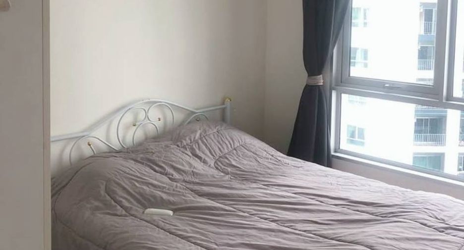 For rent 3 bed condo in Huai Khwang, Bangkok