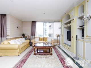 For rent そして for sale 3 Beds condo in Pathum Wan, Bangkok