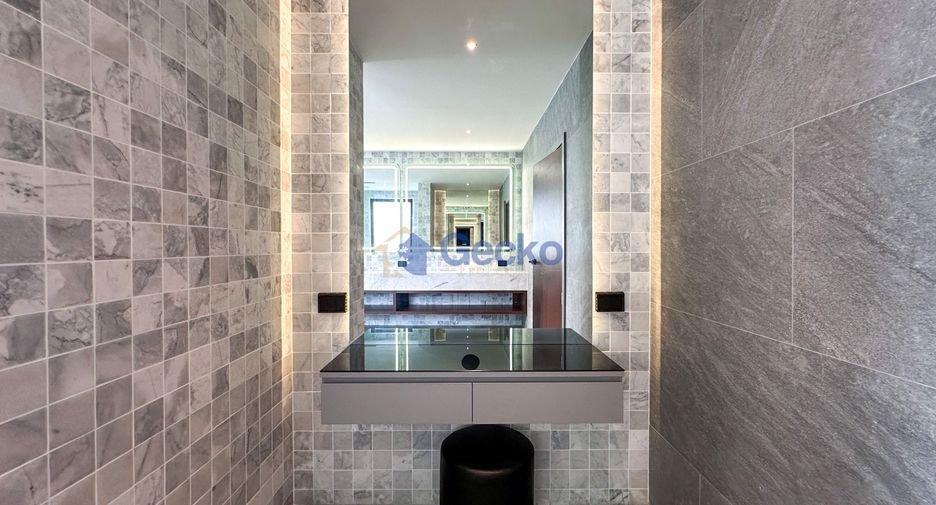 For sale 6 bed house in Bang Lamung, Chonburi
