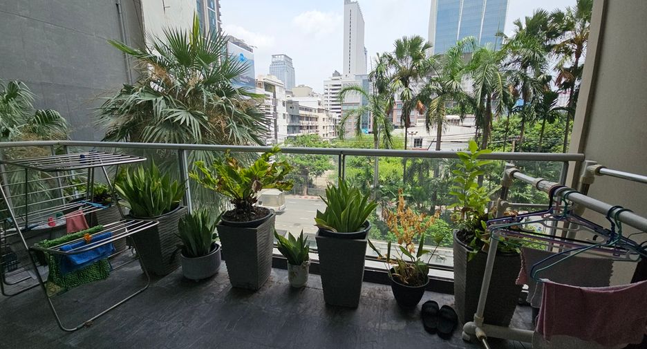 For sale 2 bedrooms condo in Pathum Wan, Bangkok
