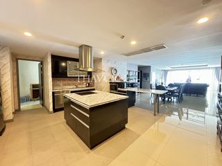 For sale 4 bed condo in Jomtien, Pattaya