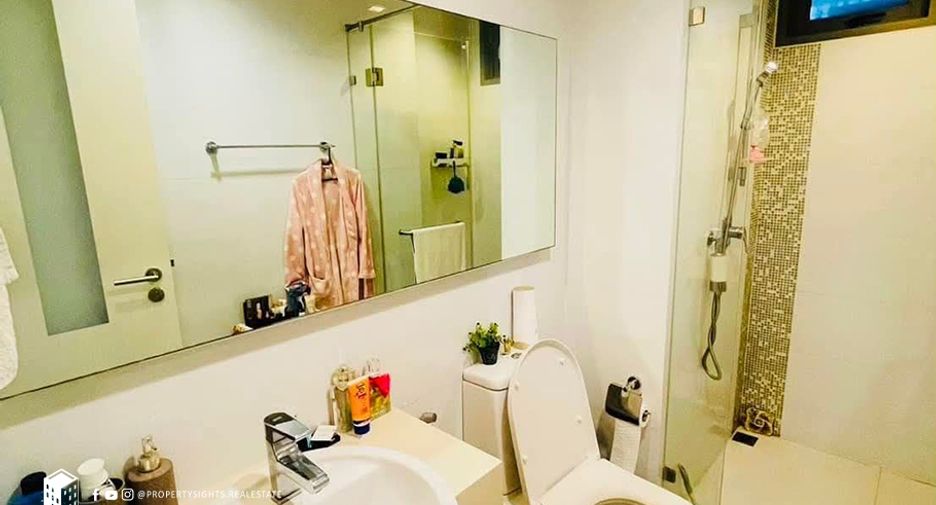 For rent 2 bed condo in Sathon, Bangkok
