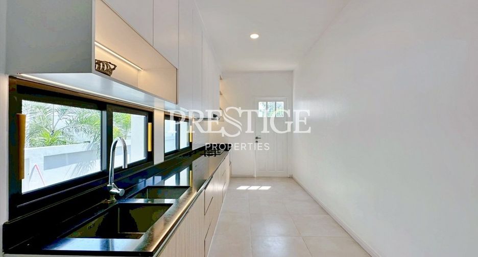 Haus zur Miete mit 3 Zimmer in Bang Lamung, Chonburi