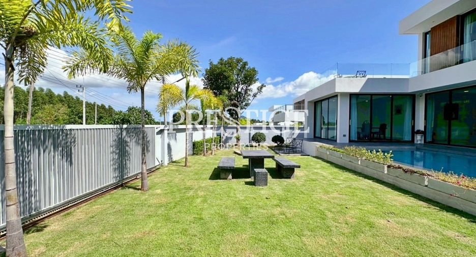 Haus zur Miete mit 3 Zimmer in Bang Lamung, Chonburi