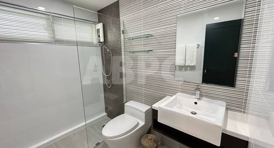 For rent 4 bedrooms house in Bang Lamung, Chonburi