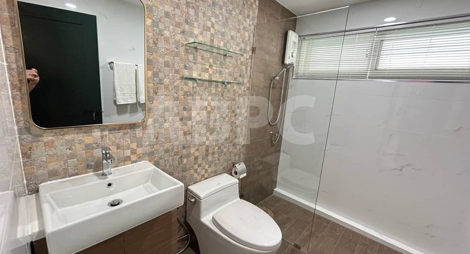 For rent 4 bedrooms house in Bang Lamung, Chonburi