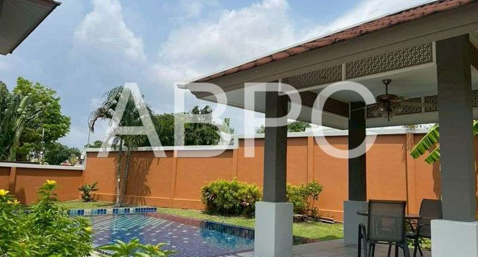 For rent 4 bedrooms house in East Pattaya, Pattaya