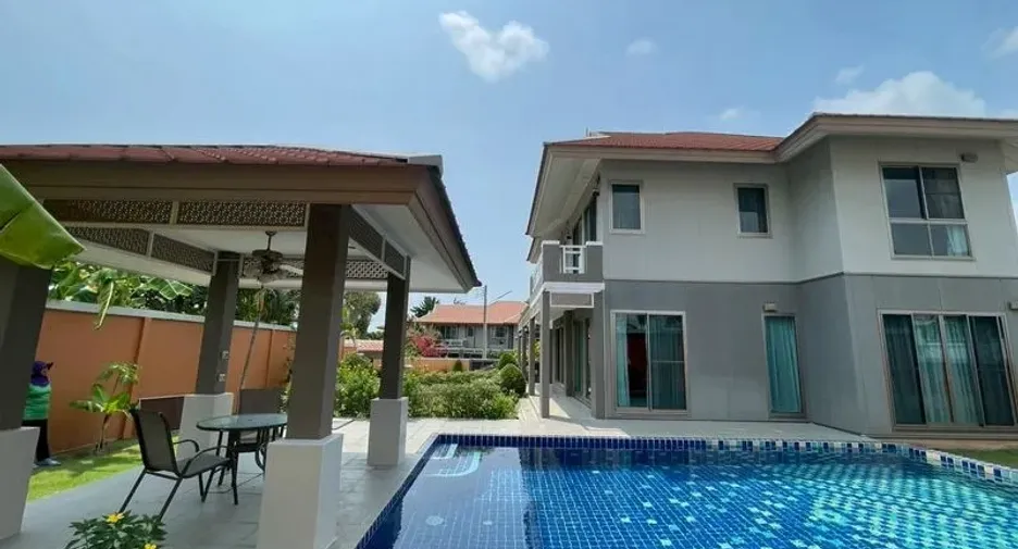 For rent 4 bedrooms house in Bang Lamung, Chonburi