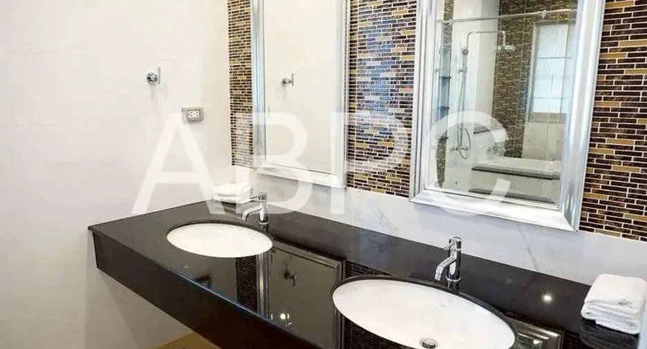 For rent 4 bedrooms house in Bang Lamung, Chonburi