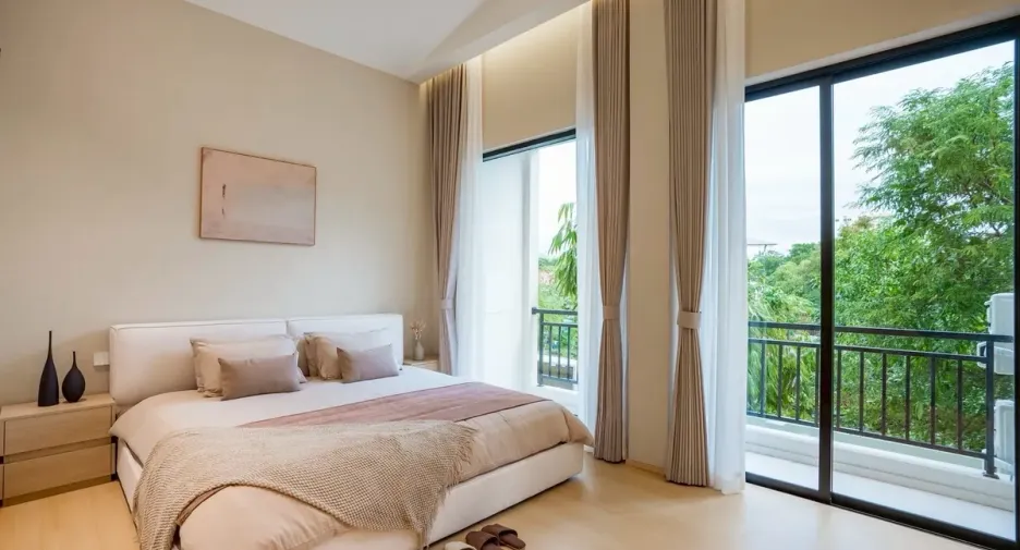 For sale 4 bedrooms townhouse in Bang Lamung, Chonburi