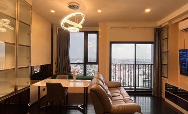 For rent 2 bed condo in Watthana, Bangkok
