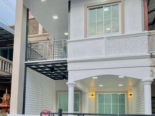 For sale 3 bed townhouse in Mueang Nonthaburi, Nonthaburi