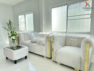 For sale 2 bed townhouse in Mueang Pathum Thani, Pathum Thani
