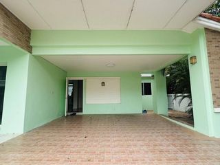 For sale 3 Beds house in Bang Khun Thian, Bangkok