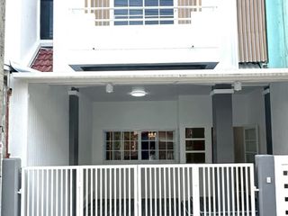 For sale 3 bed townhouse in Thanyaburi, Pathum Thani