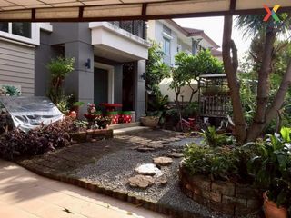 For sale 3 bed townhouse in Mueang Samut Sakhon, Samut Sakhon