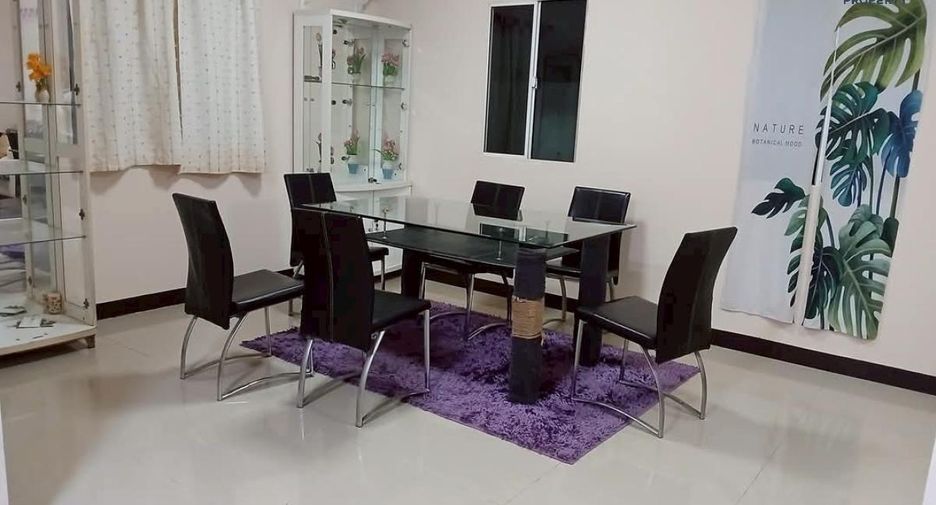 For sale 3 bed townhouse in Mueang Samut Sakhon, Samut Sakhon