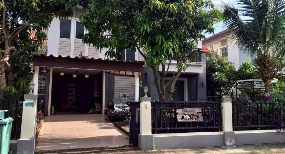For sale 3 bed townhouse in Mueang Samut Sakhon, Samut Sakhon