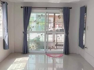 For sale 4 bed townhouse in Mueang Samut Sakhon, Samut Sakhon
