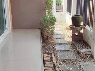 For sale 4 bed townhouse in Mueang Samut Sakhon, Samut Sakhon