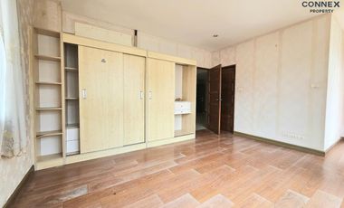 For sale 2 bed condo in Din Daeng, Bangkok