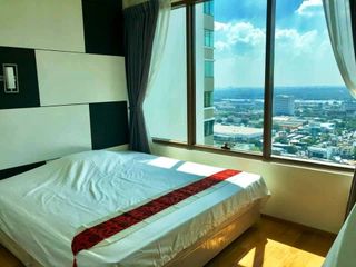 For rent 2 bed condo in Khlong Toei, Bangkok