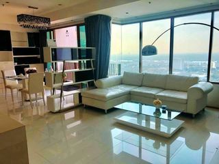 For rent 2 bed condo in Khlong Toei, Bangkok