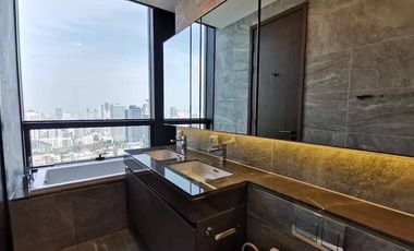 For rent 2 bed condo in Khlong Toei, Bangkok