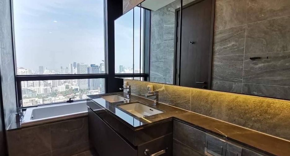 For rent 2 bed condo in Khlong Toei, Bangkok