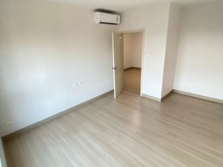 For sale 1 Beds condo in Huai Khwang, Bangkok