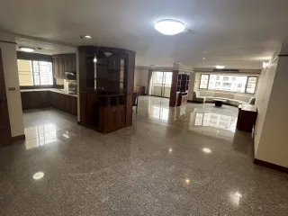 For rent 4 Beds condo in Khlong Toei, Bangkok