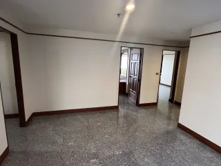 For rent 4 Beds condo in Khlong Toei, Bangkok
