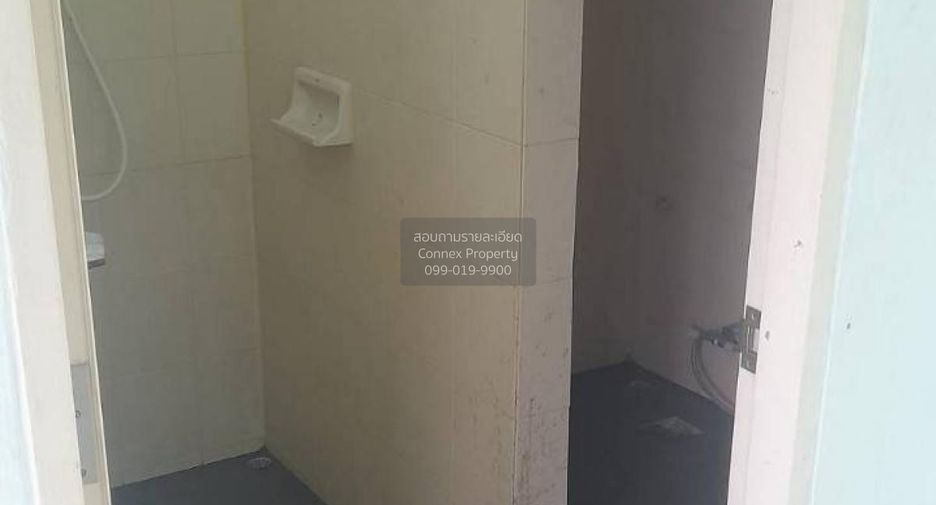 Casa adosada en alquiler de 4 habitaciones en Bang Sue, Bangkok