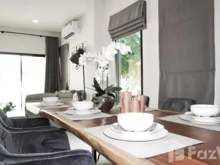 For sale 4 bed townhouse in East Pattaya, Pattaya