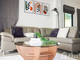 For sale 4 bed townhouse in East Pattaya, Pattaya