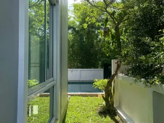 For rent 4 Beds villa in Mueang Chiang Mai, Chiang Mai